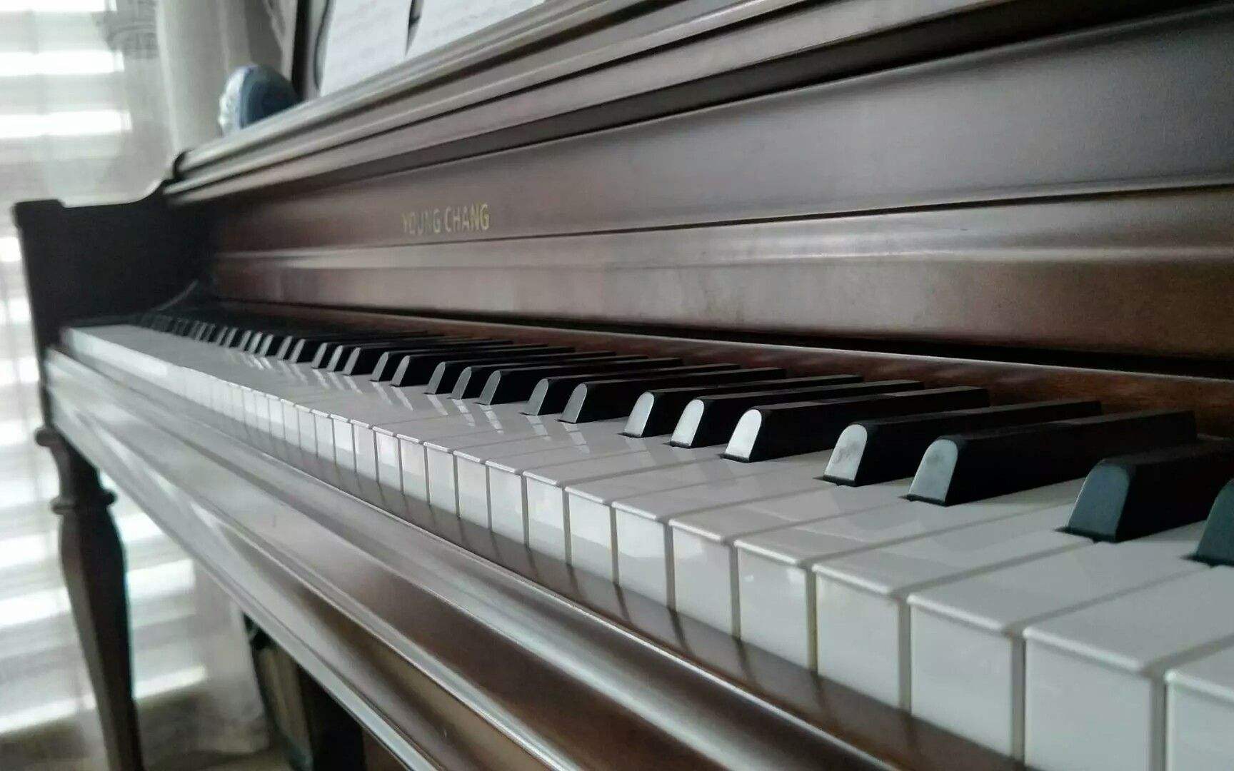 「回收钢琴」成年人学习钢琴难吗？